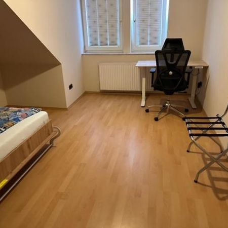 Handwerkerzimmer Düsseldorf Extérieur photo